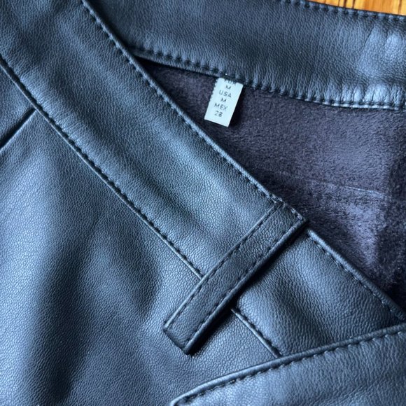 ZARA LEATHER PANTS - IT GIRL FAUX LEATHER PANTS WITH RIBBING AND ZIPPER Size M - Picture 4 of 14